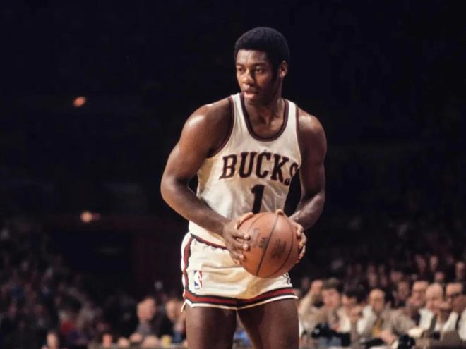 更是两代曼 更是两代曼